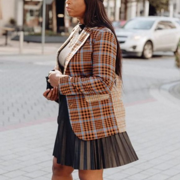 FUTURE COLLECTIVE x KAHLANA BARFIELD BROWN Tie Front Check Blazer in Size 3X - Picture 3 of 4